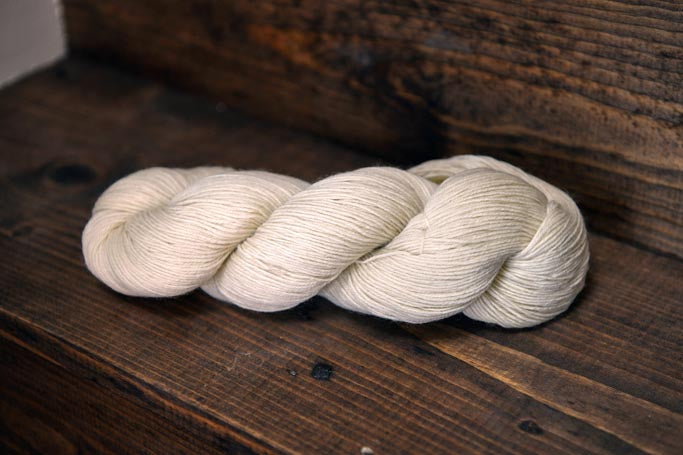 Undyed Yarn: Bluefaced/Corriedale 4 Ply Knitting Yarn